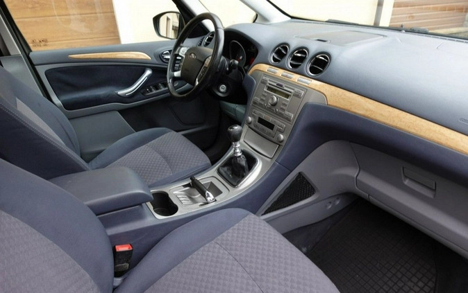 Ford Galaxy cena 18900 przebieg: 193000, rok produkcji 2006 z Dobczyce małe 211
